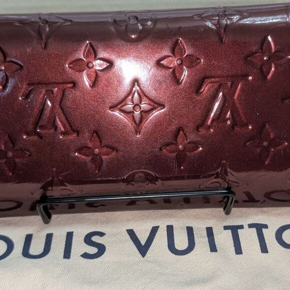 Louis Vuitton Burgundy Embossed Clutch with Chain - Picture 4 of 12